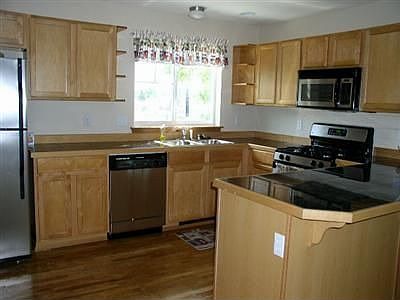 granite countertop kitchen
