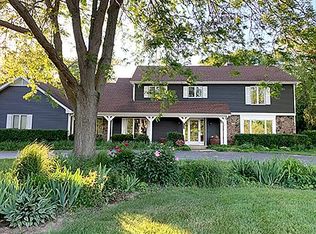 5804 Hibiscus Trl, Crystal Lake, IL 60012