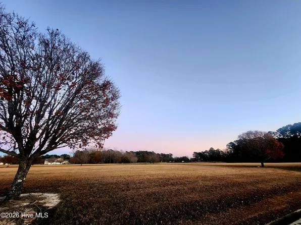 109 Elbert Lee Rd S, Arapahoe, NC 28510