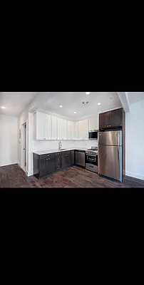 Rented by Century 21 Metropolitan | media 6