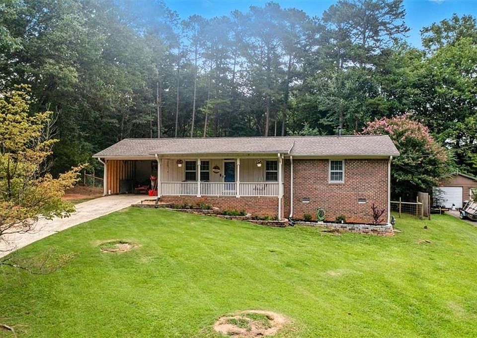 1st image of 16 Hardin Dr SE