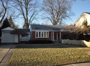 1826 Derby Rd, Birmingham, MI 48009