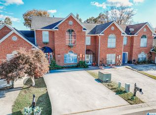 226 Cambrian Ridge Trl, Pelham, AL 35124