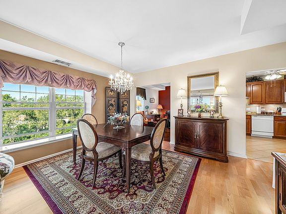 5th image of 440 W Mahogany Ct Unit 609