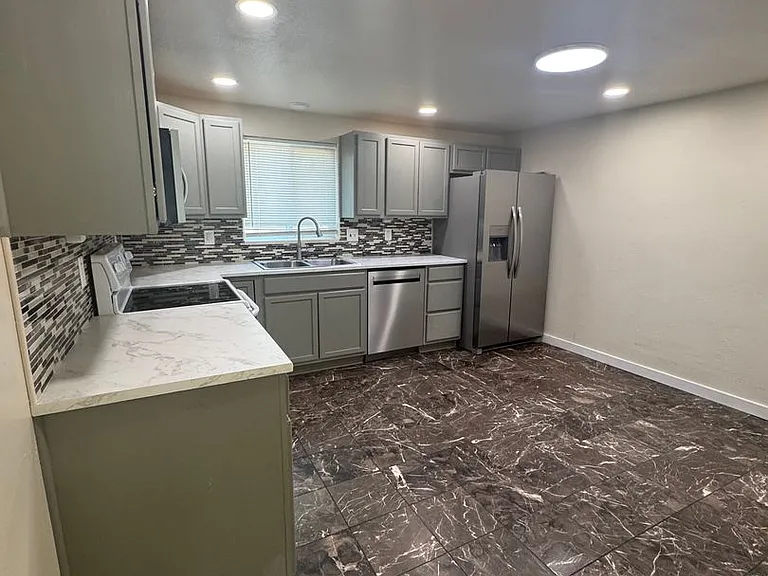 1509 S 1220 W — Photo 7