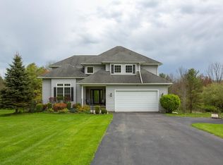 17 Thornapple Dr, Elmira, NY