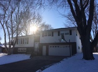 112 Greenview Dr, Columbus, WI 53925