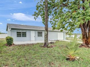 210 Stanford St, Lehigh Acres, FL 33936