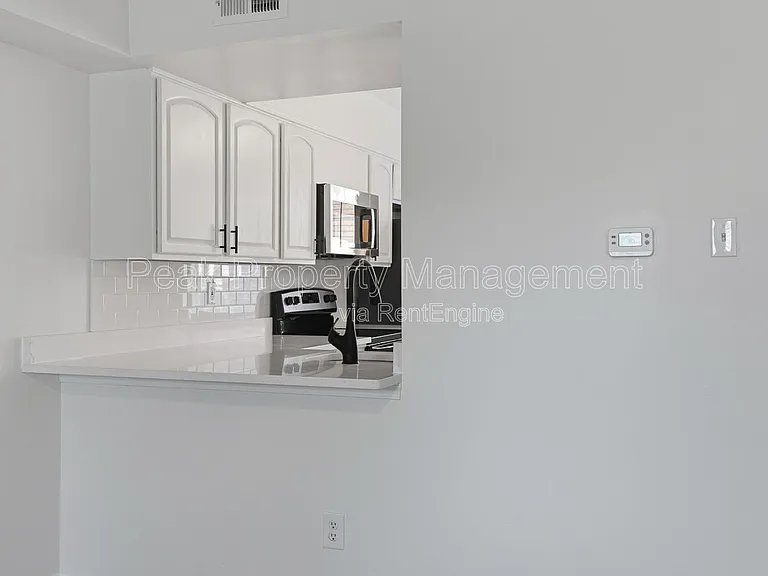 304 S Center St #30 — Photo 6