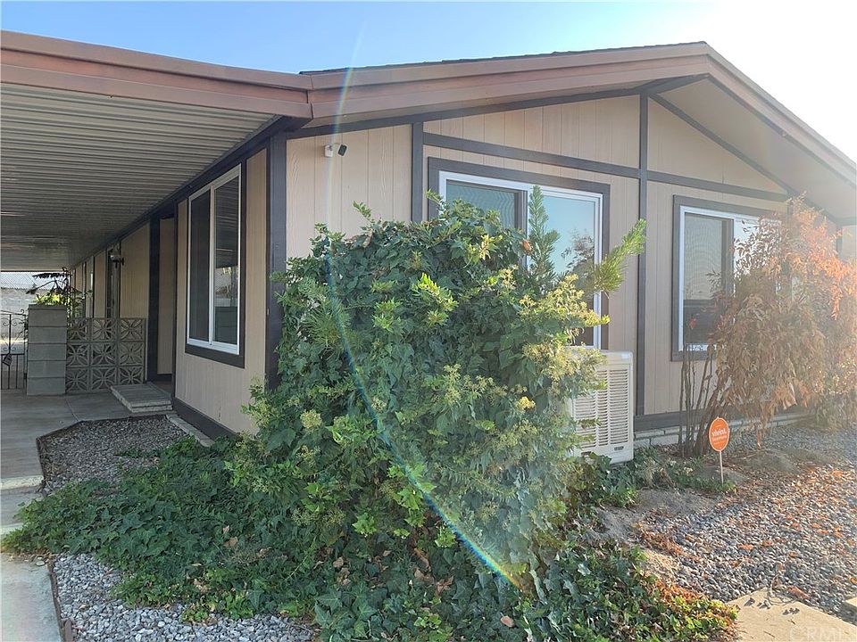 1st image of 43765 Hartley Ave