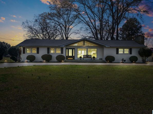 711 Shannon Lynn Shrs, Talladega, AL 35160