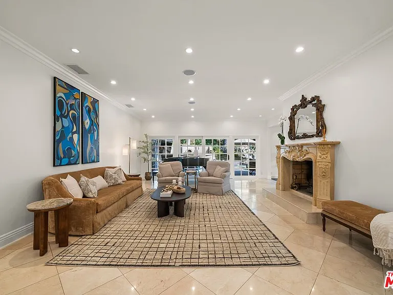 9023 Alto Cedro Dr — Photo 18