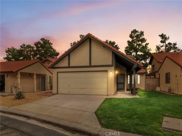 19281 Cottonwood Dr, Apple Valley, CA 92308