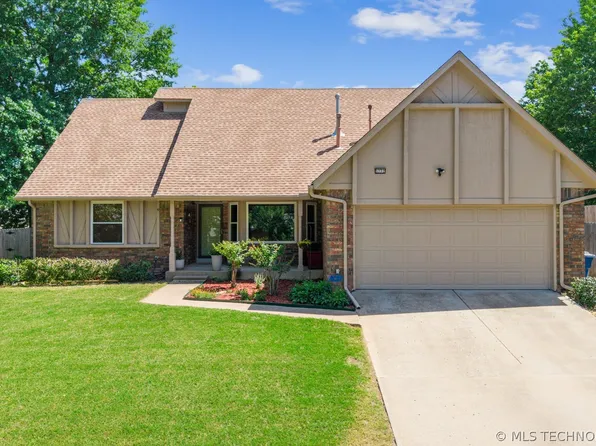 5732 E 64th St S, Tulsa, OK 74136