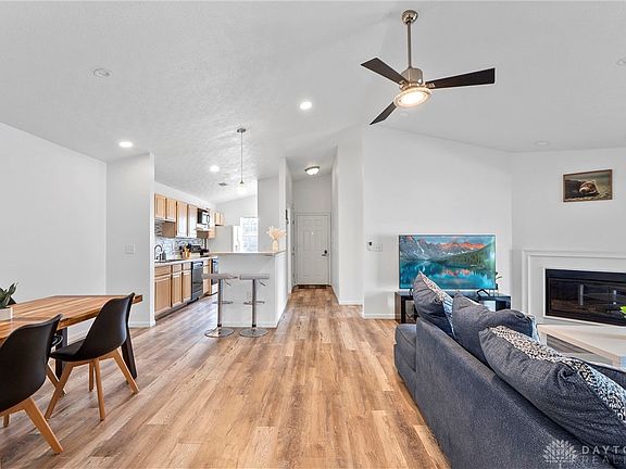 5th image of 6690 Wareham Ct