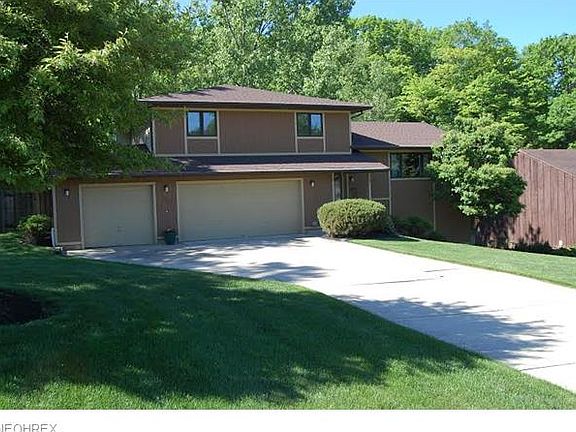 2nd image of 9445 Chesapeake Dr