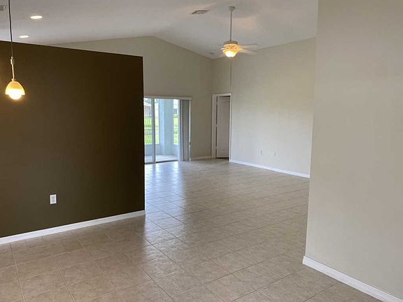 2nd image of 375 SW North Shore Blvd