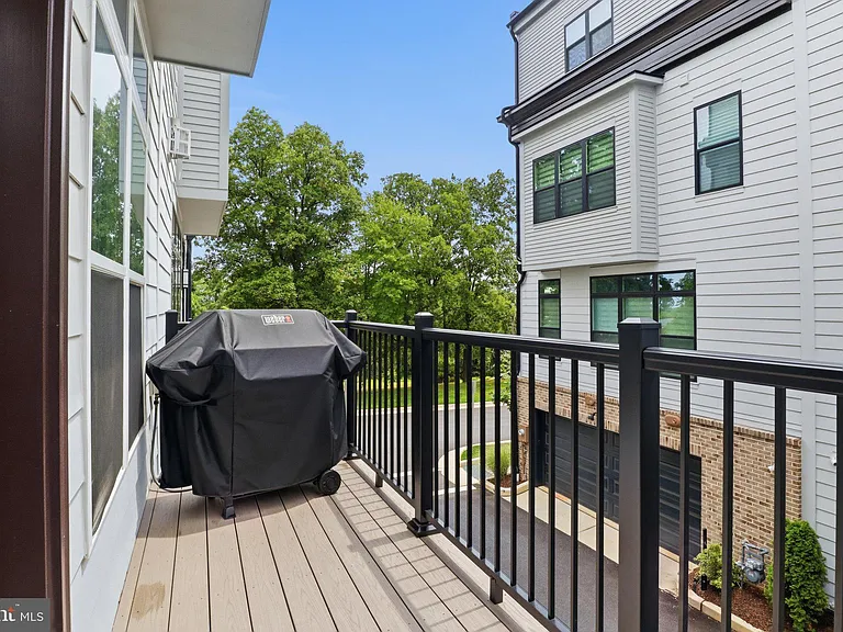 2103 Tysons Rd — Photo 33