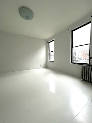 Rented by Compass | media 13