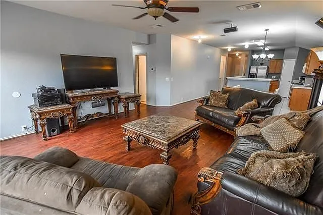 4505 Claret Ct — Photo 6