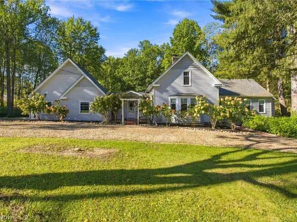 8145 Chagrin Rd, Chagrin Falls, OH 44023
