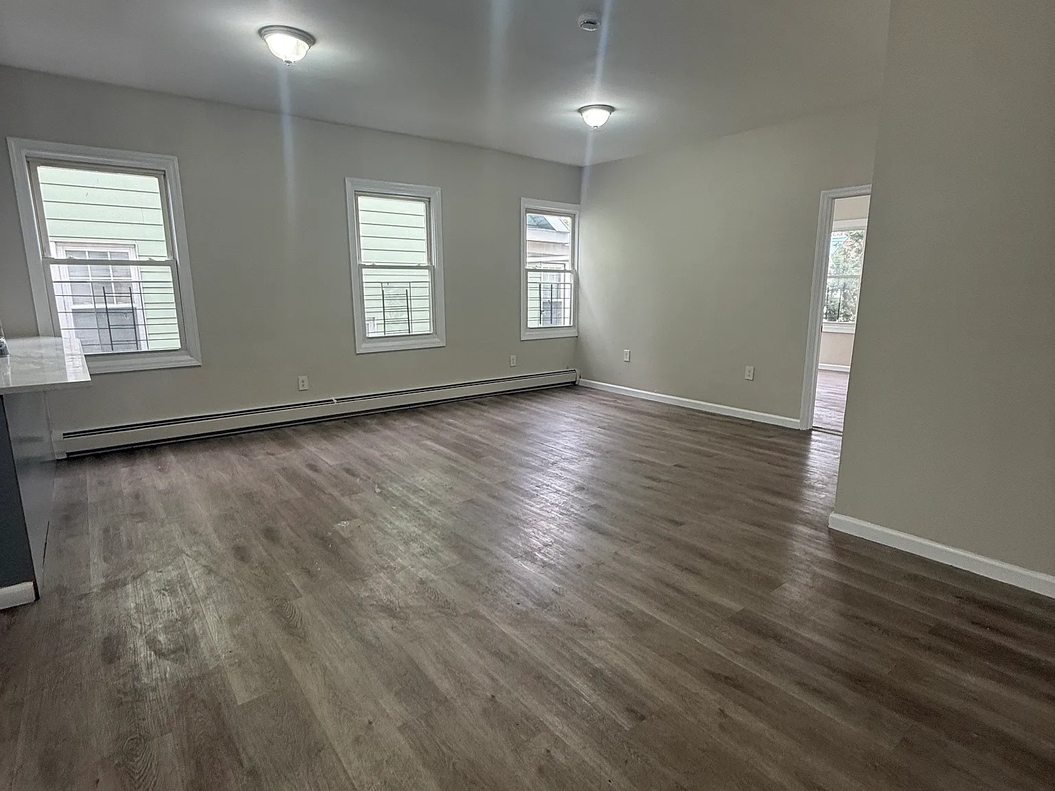 4 bed, $2,650 — Photo 2