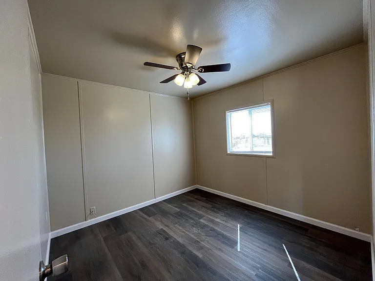 606 D Ave #606 — Photo 11