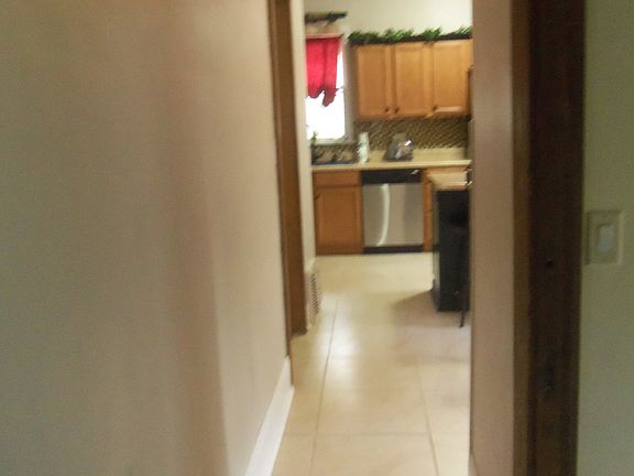 Entryway Hall to Kitchen