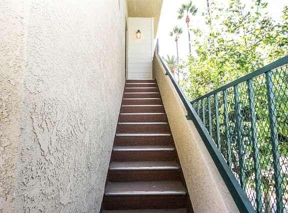 5th image of 404 Lincoln Ave #201