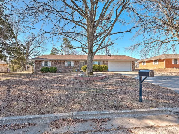 2008 S 16th St, Rogers, AR 72758