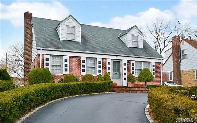 1st image of 39 Birchwood Dr S