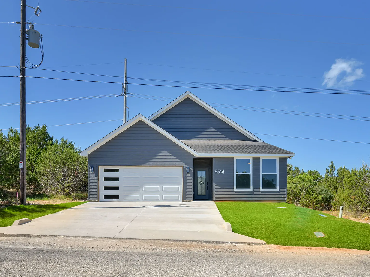 3 bed, 1490 sqft, $2,000 — Photo 1