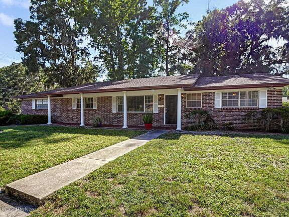 4th image of 8470 Lynda Sue Ln W