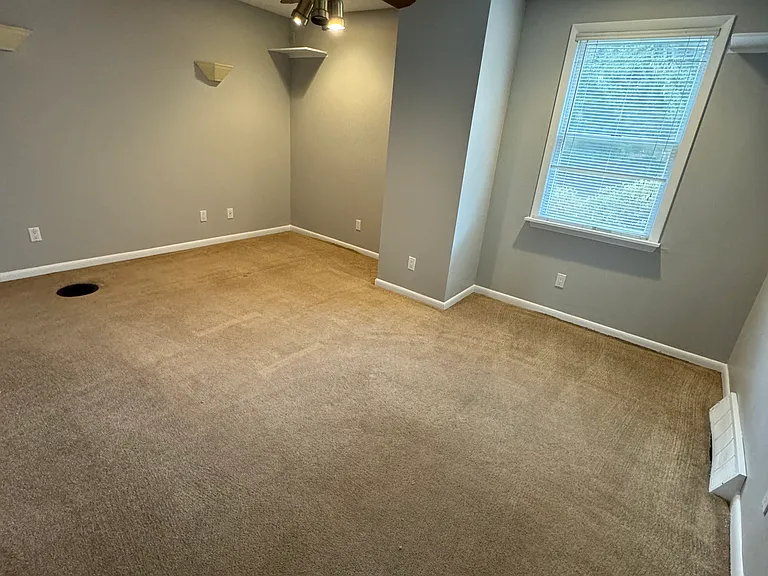 813 E Glenside Ave — Photo 3