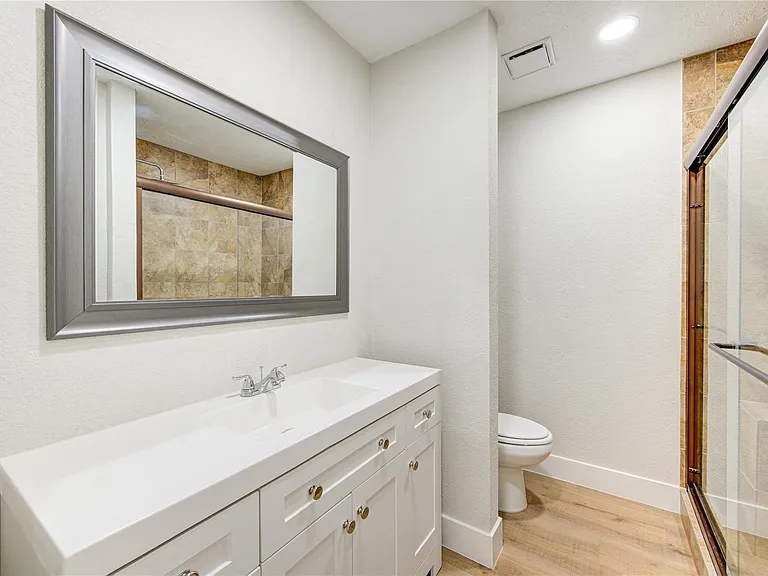 328 Meadow Wood Ct — Photo 4