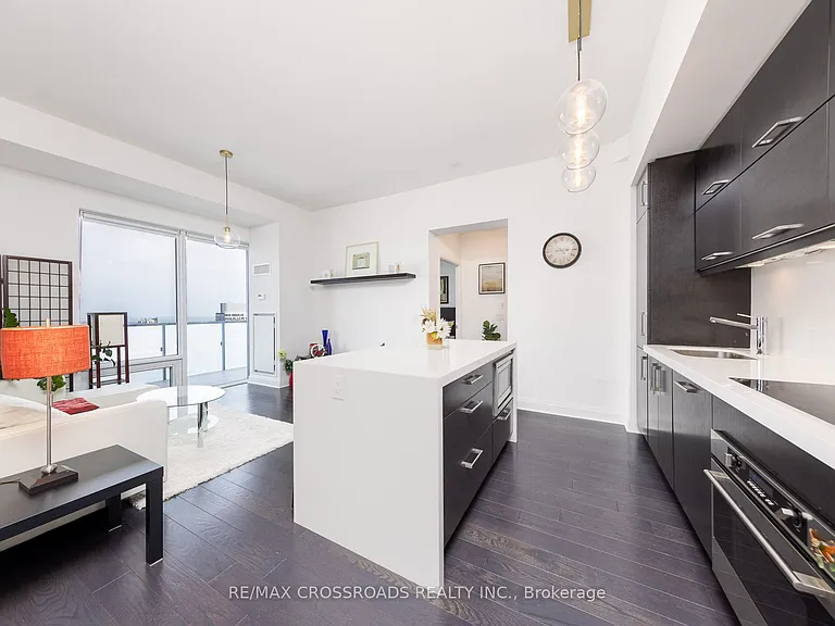 1080 Bay St #4509 — Photo 4