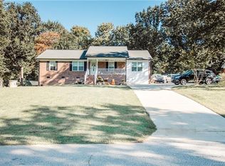1293 Hickory Nut Ln, Lincolnton, NC 28092