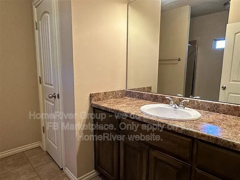 1005 SW 92nd St — Photo 7