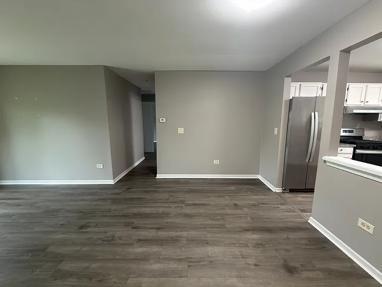 110 Manchester Ct #110 — Photo 3