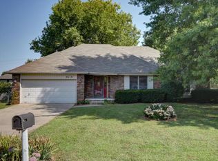 3619 W Kingsley St, Springfield, MO 65807