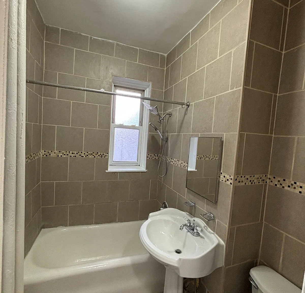 1 bed, $1,525 — Photo 3