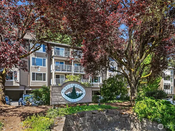 206 Mountain Park Boulevard SW #D203, Issaquah, WA 98027