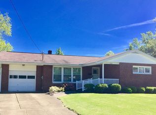 2134 Mary Dr NE, Warren, OH