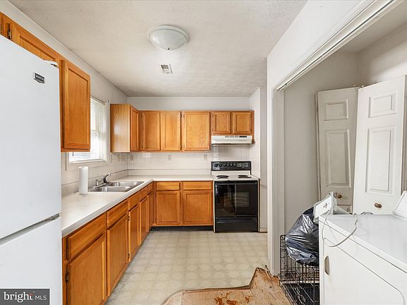 4th image of 7526 Beulah St