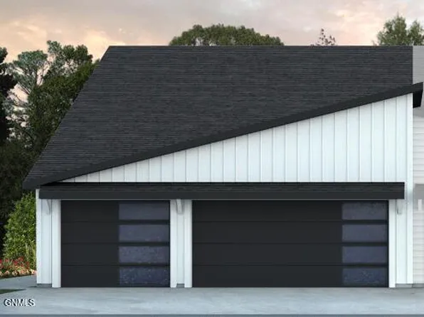 2886 Clear Creek Loop, Mandan, ND 58554