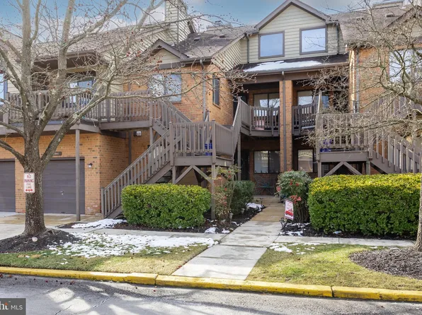 2003 Augusta Cir, Mount Laurel, NJ 08054