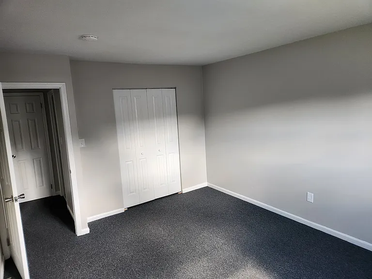 211 Front St #7 — Photo 8