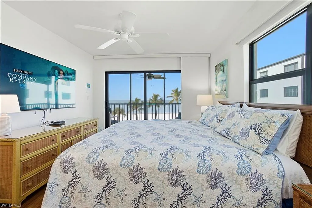 2 bed, 1.5 bath, 871 sqft, $9,250 — Photo 4