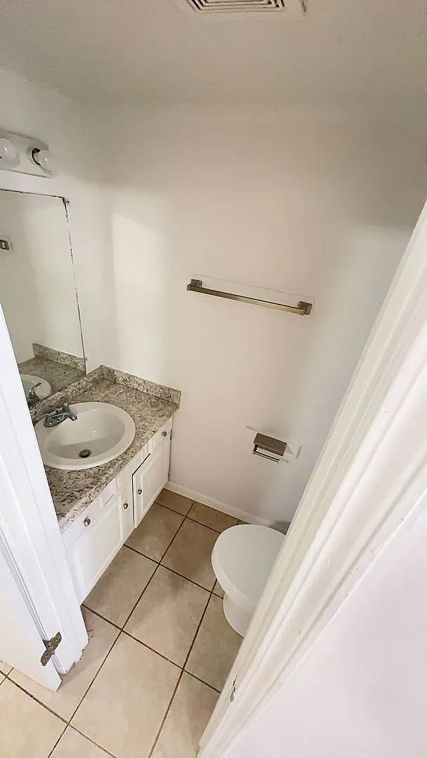 1023 Talbot Avenue — Photo 4