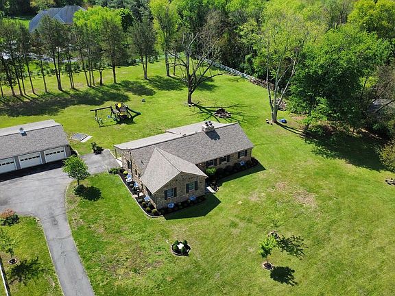 2nd image of 15027 Braddock Rd